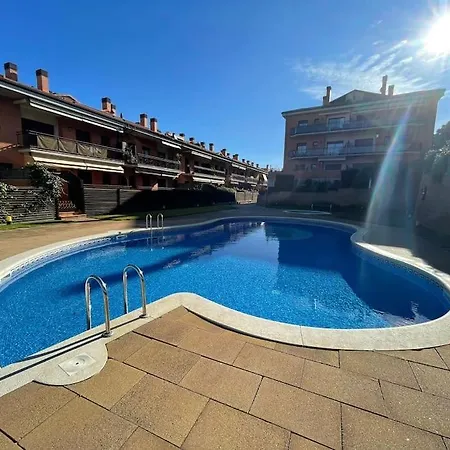 Apartamento En La Playa Fenals - Apartamento